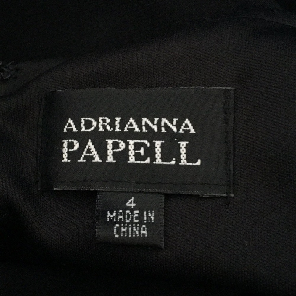 Black dress with rouching size 4 - Picture 5 of 6